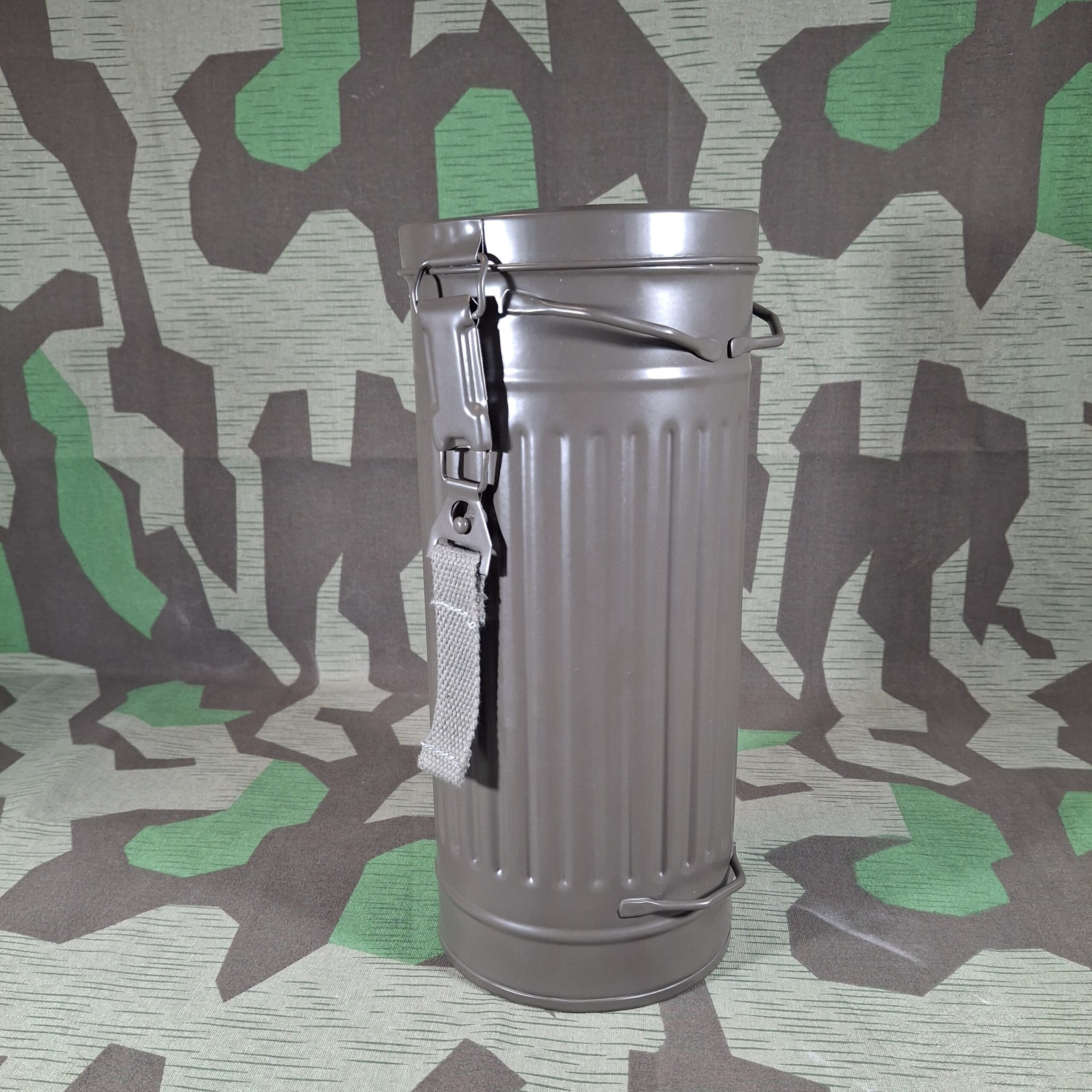 German Gas Canister - Image 2
