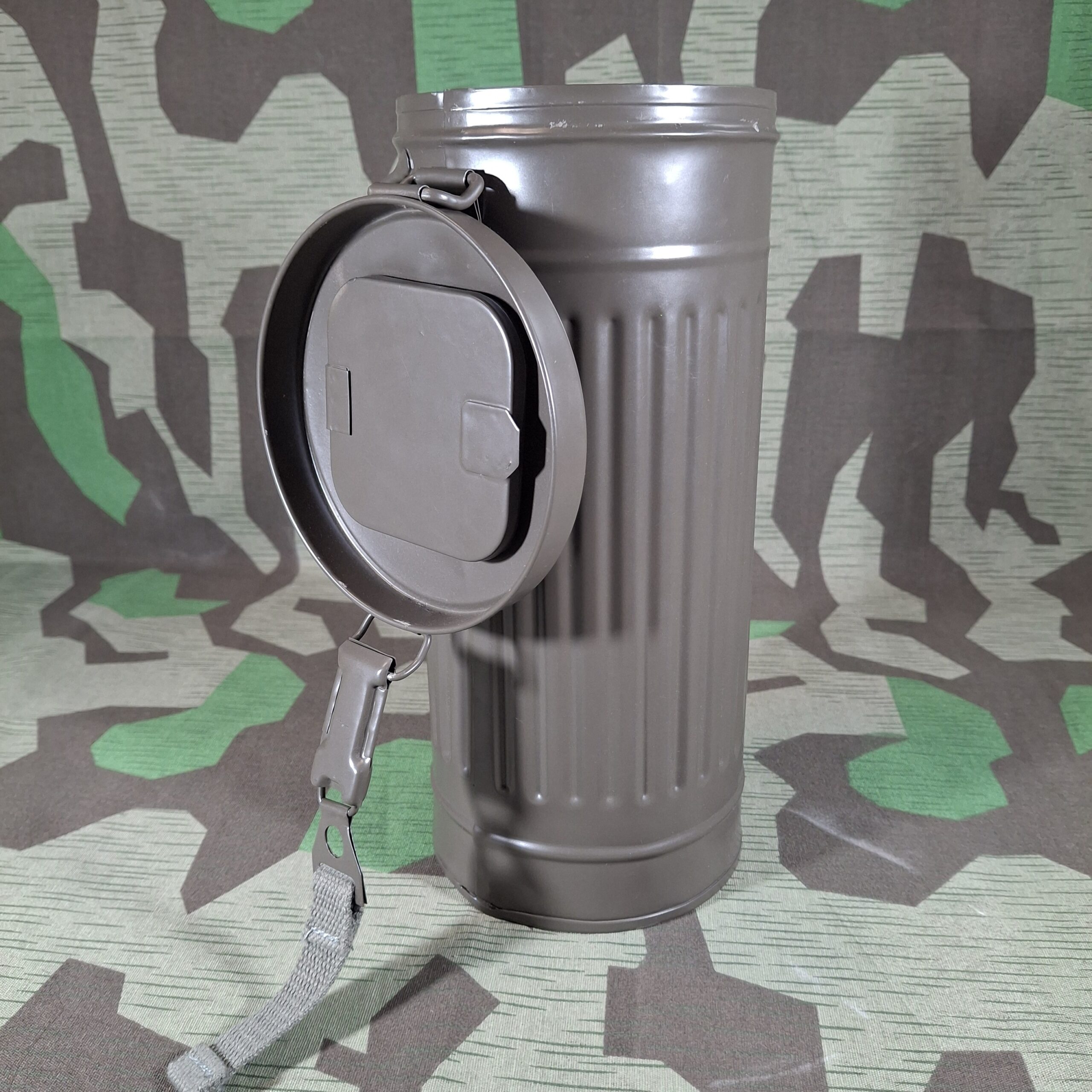 German Gas Canister - Image 3